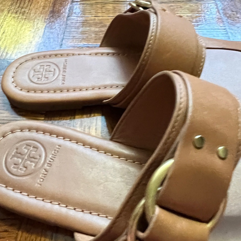 Tory Burch Sandals Excellent Condition sz 9 brown Flip Flop - Picture 12 of 12